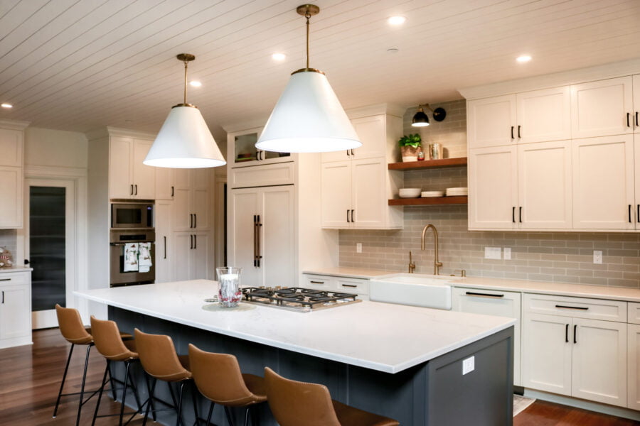 Black cabinets white counter, silver appliances  White kitchen decor, Black  kitchen design, Beautiful kitchens